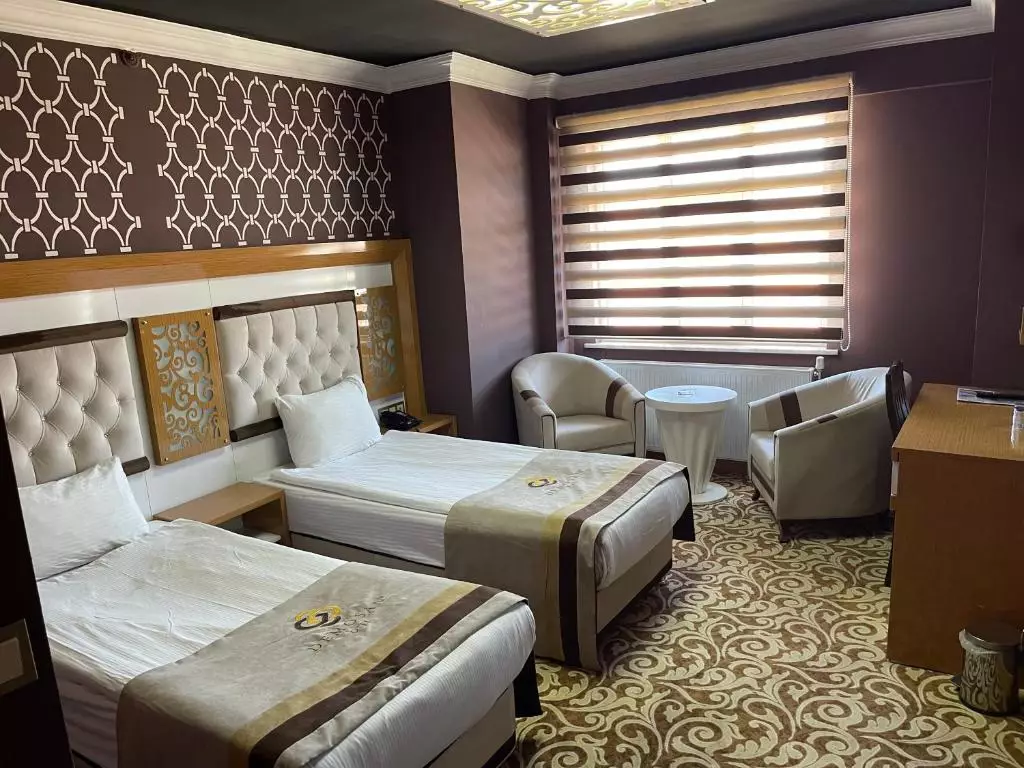 هتل دموسان سیتی